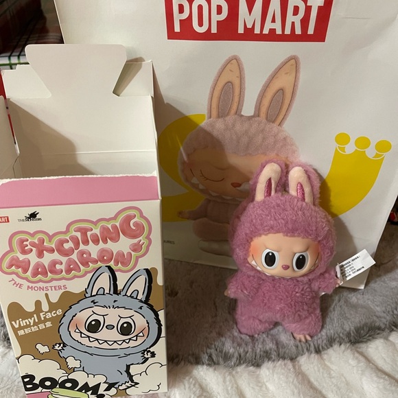Pop Mart NEW Opened Box Labubu Exciting Macaron Lychee Berry (PINK) - Picture 4 of 7